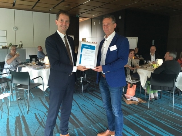Foto Harm uitreiking sociaal ondernemer2